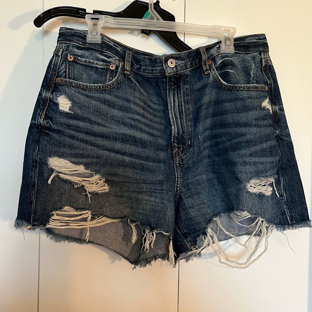 American Eagle distressed shorts